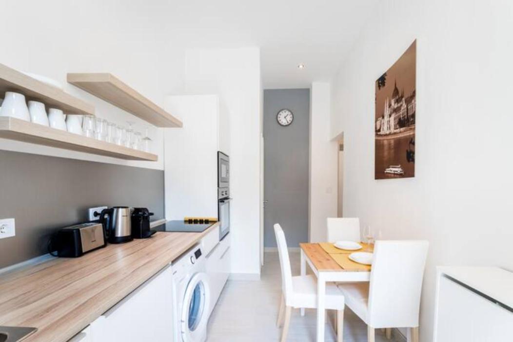 Hi-Bp Sunny Home Apartments In The Heart Of بودابست المظهر الخارجي الصورة